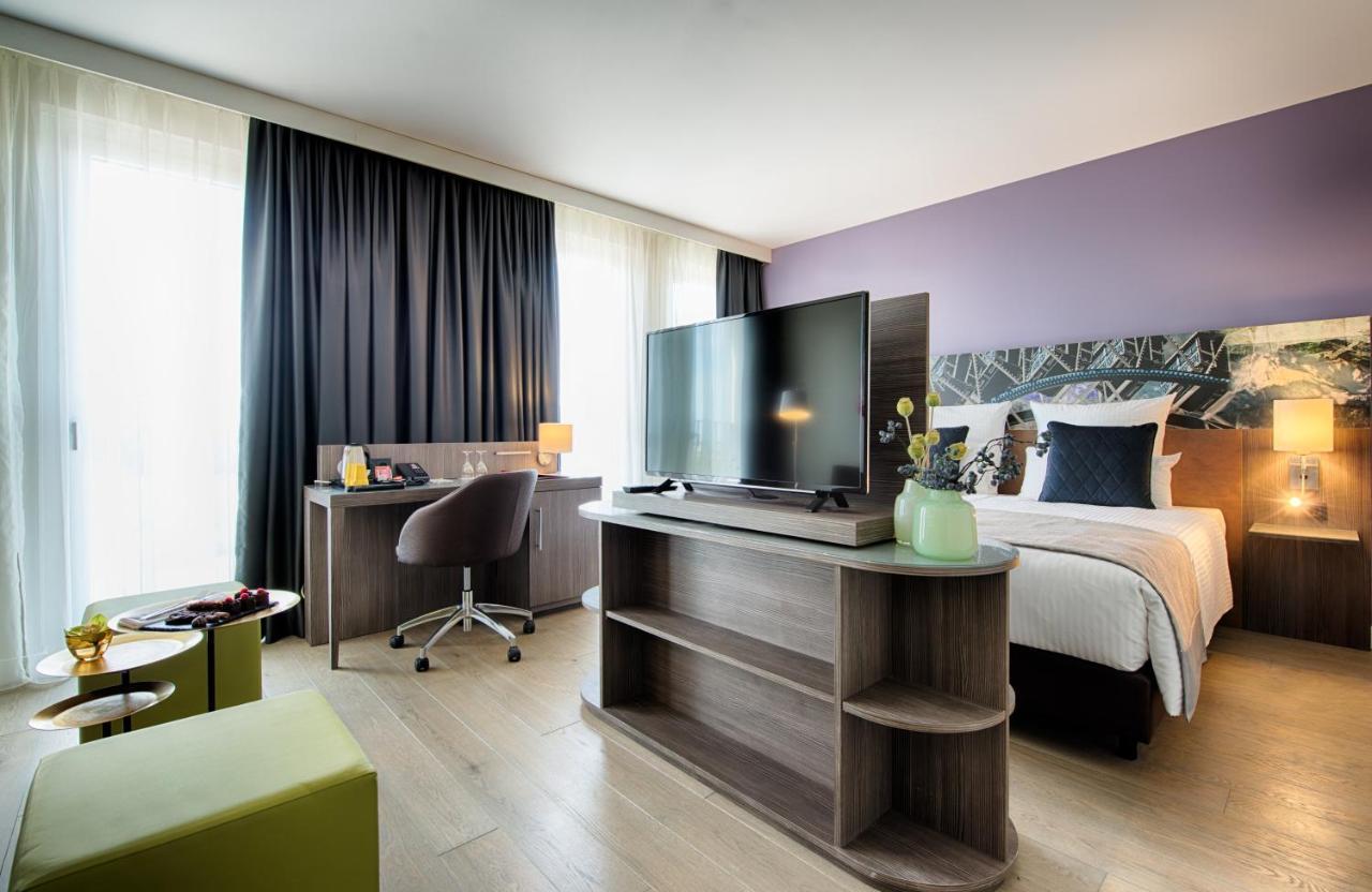 Leonardo East Hotel
